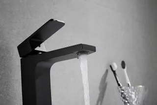 Смеситель для раковины Shevanik S9701H чёрный